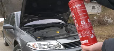 gasilni aparat za avtomobile, gasilnik