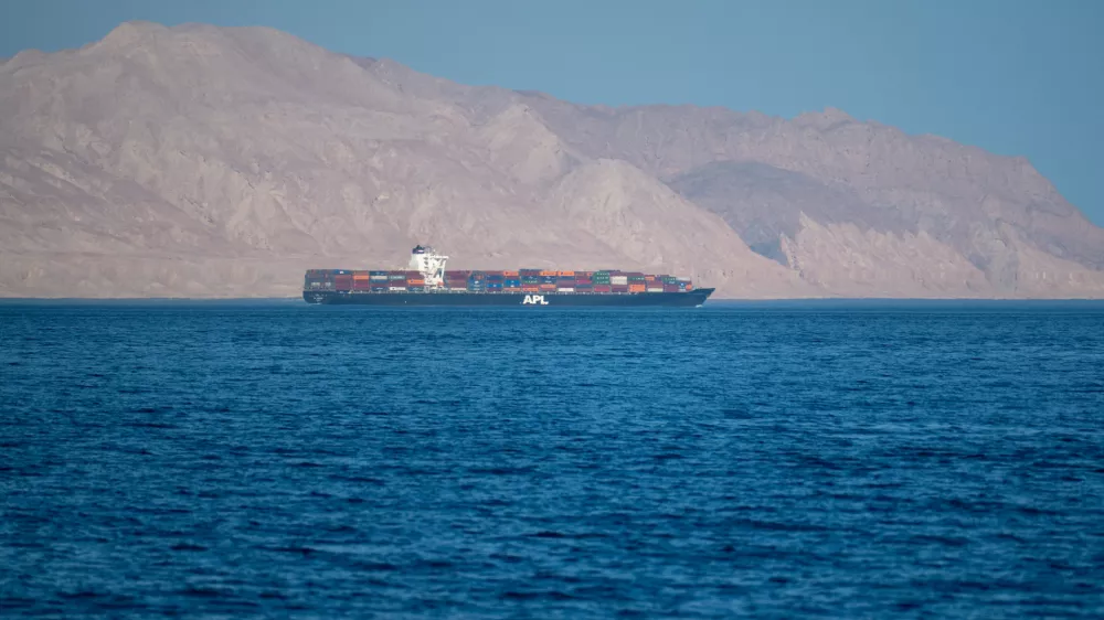 Hormu&scaron;ka ožina je pomembna za svetovne trgovske poti. 