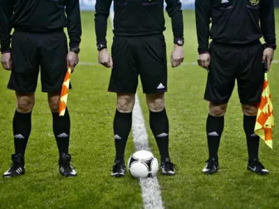 - ilustrativna fotografija - nogomet - nogometni sodnik - nogometna žoga//FOTO: Tomaž Skale