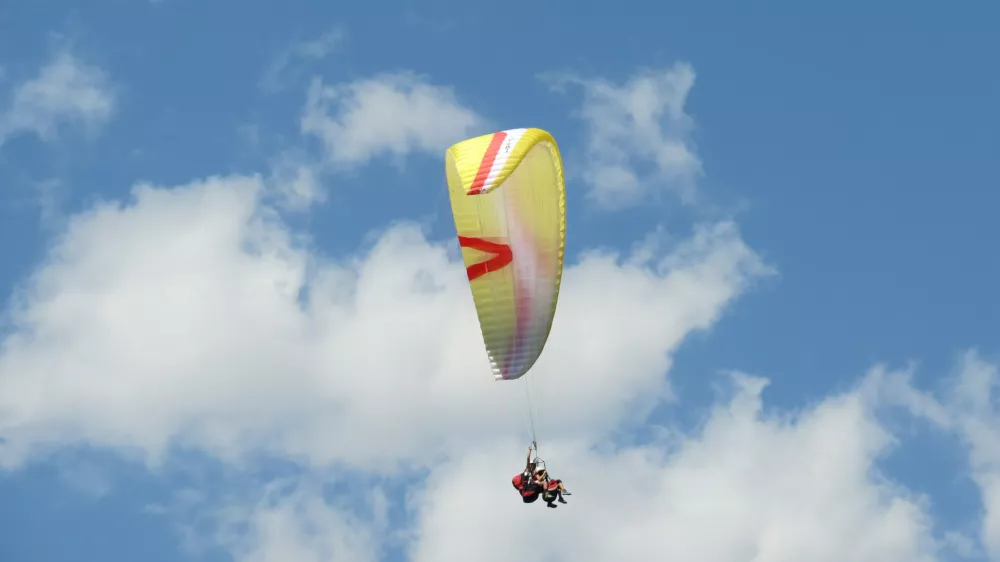 jadralno padalstvo padalec