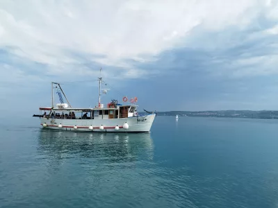 Zlatorepka, ladijski prevoz po slovenski Obali