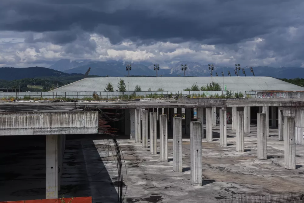 - 16.06.2025 - stadion Stožice - propadajoči trgovski center//FOTO: Jaka Gasar
