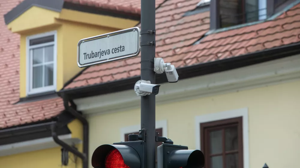 13.05.2024 - video nadzorne kamere v Ljubljani - Ljubljanska tržnica - Ljubljanska parkiri&scaron;ča in tržniceFOTO: Luka Cjuha