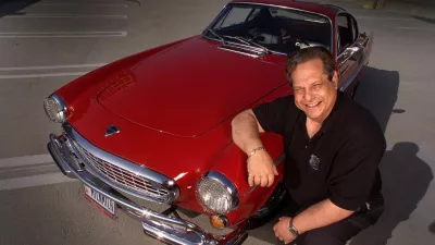 Irvin Gordon je svojega volva P1800S vozil od leta 1966 do svoje smrti leta 2018 in v tem obdobju z njim prevozil skoraj pet milijonov kilometrov. / Foto: Getty Images