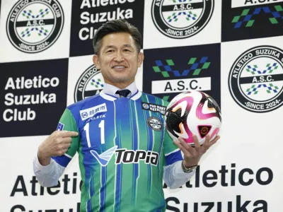 Kazujo&scaron;i Miura se je lani vrnil v Suzuko, kjer v dresu kluba Atletico igra že v svoji 40. sezoni poklicnega nogometa&scaron;a. / Foto: Getty Images