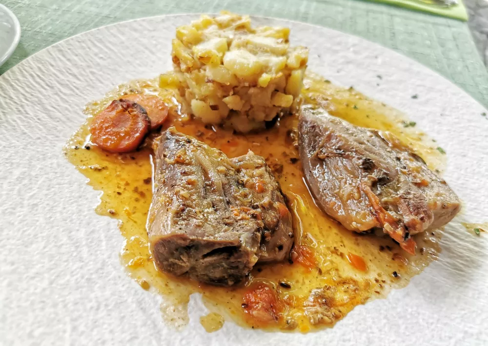 Telečja pečenka / Foto: Miha First