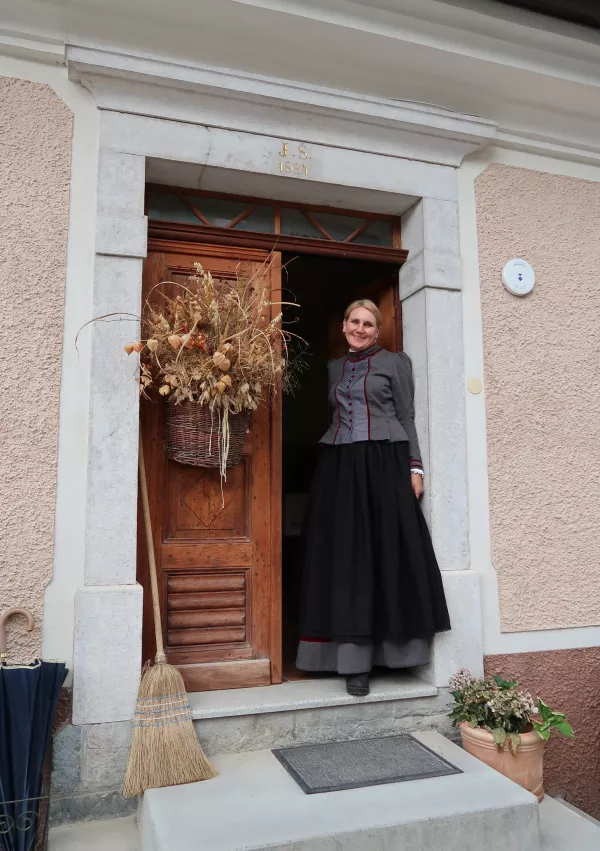 Domačija Pr Markotovih v Sel&scaron;čku (Nad Cerknico), Notranjska hi&scaron;a, Nata&scaron;a Mele, obnovljena domačija, priznanje &Scaron;ole prenove / Foto: Nata&scaron;a Bucik Ozebek