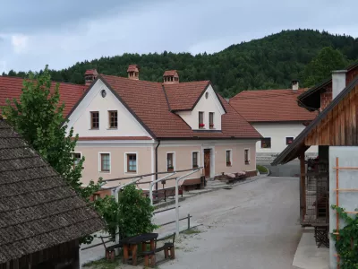 Domačija Pr Markotovih v Sel&scaron;čku (Nad Cerknico), Notranjska hi&scaron;a, Nata&scaron;a Mele, obnovljena domačija, priznanje &Scaron;ole prenove / Foto: Nata&scaron;a Bucik Ozebek