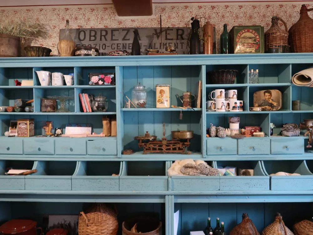 Domačija Pr Markotovih v Sel&scaron;čku (Nad Cerknico), Notranjska hi&scaron;a, Nata&scaron;a Mele, obnovljena domačija, priznanje &Scaron;ole prenove / Foto: Nata&scaron;a Bucik Ozebek