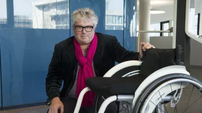 (GERMANY OUT) Firma OttoBock, Prothesen- und Rollstuhlhersteller, Gesch&auml;ftsf&uuml;hrer Hans Georg N&auml;der mit einem Rollstuhl im Science Center in Berlin (Photo by aslu/ullstein bild via Getty Images) / Foto: Ullstein Bild