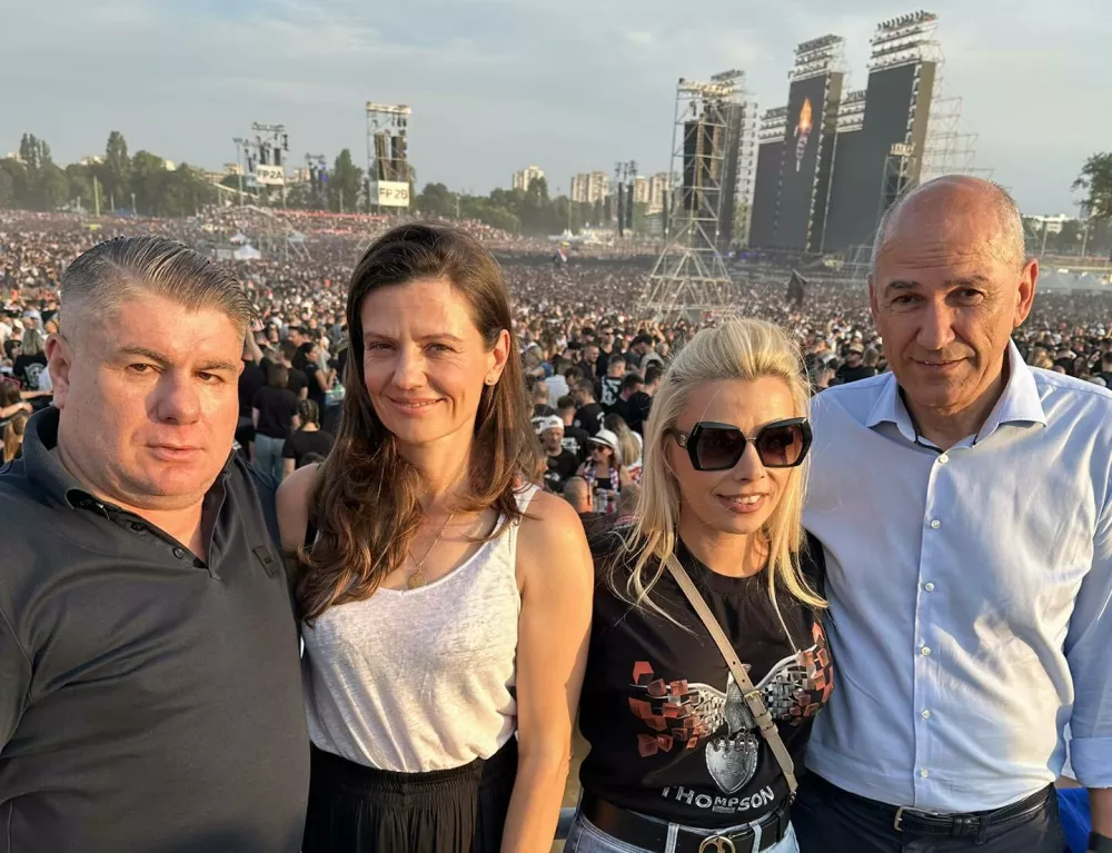 Na koncertu&nbsp;Thompsona tudi&nbsp;Janez Jan&scaron;a / Foto: facebook/Velimir Bujanec&nbsp;