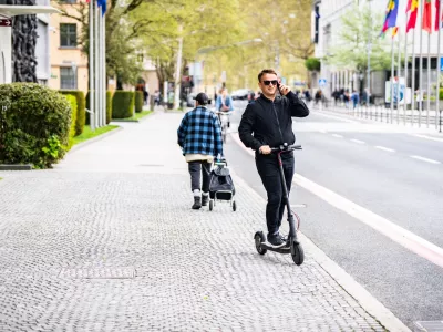 Električni skiro, prekr&scaron;ek / Foto: Avp