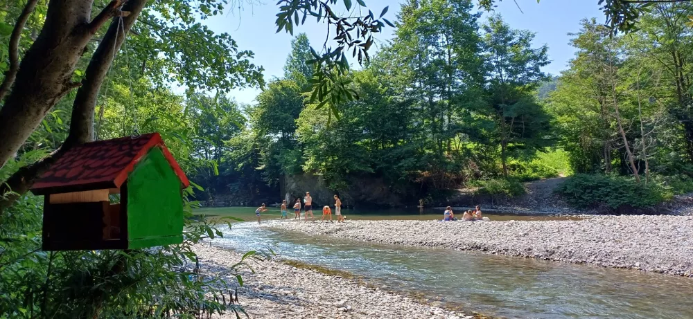 Za slovo od &scaron;olskega leta skok v Soro
