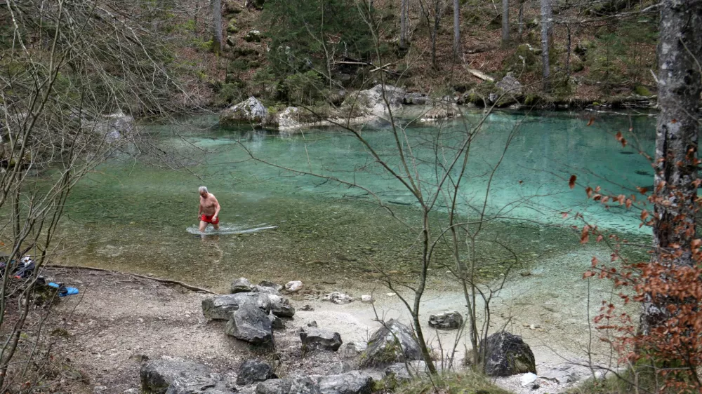 izvir Kamni&scaron;ke Bistrice, kopalec- 23.02.2023 &ndash; Planinski Dom v Kamni&scaron;ki Bistrici, obnova planinske koče v lastni&scaron;tvu agrarne skupnosti "Me&scaron;čanska korporacija Kamnik", ki stoji tik poleg izvira Kamni&scaron;ka Bistrica //FOTO: Tomaž Skale