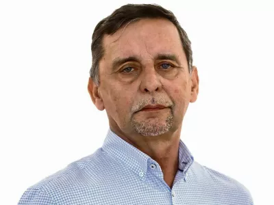 Miran Lesjak- Redakcija Dnevnik 2024 - portreti za komentarje in kolumne - kolumnisti - komentatorji &ndash; novinarji - portret //FOTO: Luka Cjuha