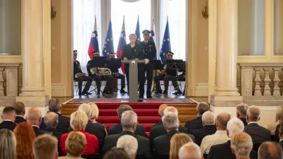 Ljubljana, predsedniska palaca.Sprejem za svojce padlih pripadnikov Teritorialne obrambe, ministrstva za notranje zadeve in civilnih zrtev ter ranjenih v vojni za Slovenijo pri predsednici republike Natasi Pirc Musar.