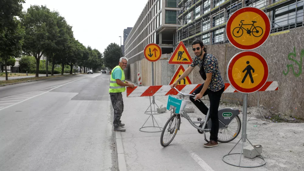 24.06.2025 - Vilharjeva cesta - Gradbi&scaron;če, zaprta kolesarska steza in pločnikFoto: Luka Cjuha
