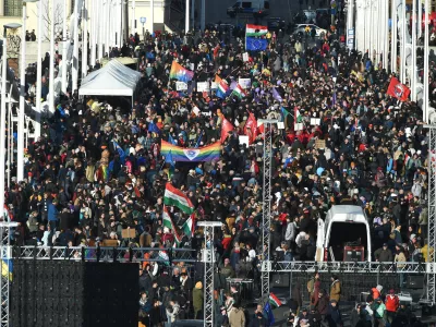 Jubilejna parada ponosa na piki policije