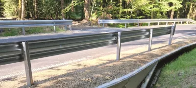 Ob obnovljeni cesti varni prehodi za žabe