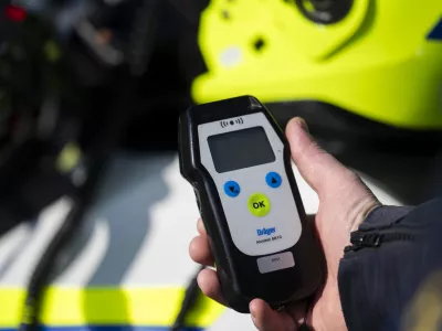 prometni nadzorpolicija - simbolična fotografijaprometna policijavarnost v prometupolicija na motorjihmotoristična policijaprehitri voznikiavtocestna policijaalkotestalkohol v prometu08.04.2025 Policijski nadzor, počivali&scaron;če PovodjeFOTO: Nik Erik Neubauer