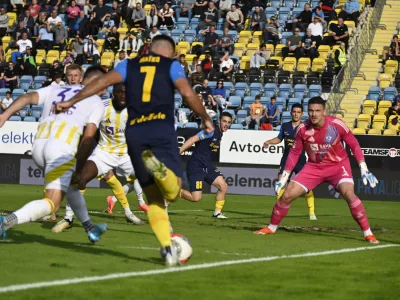 Aljo&scaron;a MatkoAžbe Jug18.09.2024 Prva slovenska nogometna liga, Prva liga Telemach: PLT, Celje - Maribor, zaostala tekma 2. kroga FOTO: Nik Erik Neubauer