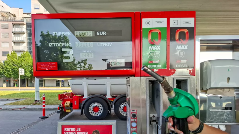 12.06.2025 - Petrol - Bencinska črpalka - točenje goriva - bencinFoto: Luka Cjuha