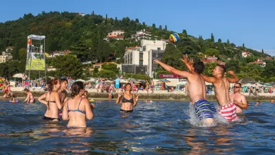 Kje bomo Slovenci letos dopustovali in kak&scaron;ne so cene?