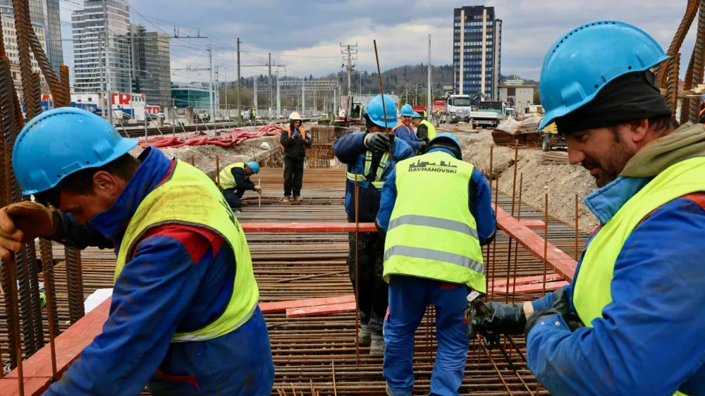 Delodajalci bi zaposlovali, a kadra ni