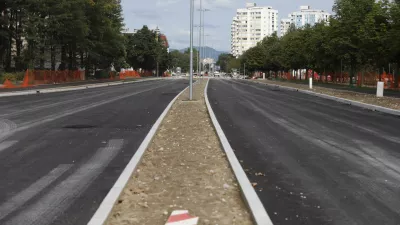 Gradbi&scaron;če Linhartova19.08.2024 - gradbi&scaron;če - do predvidoma 2. septembra bo v sklopu celovite rekonstrukcije Linhartove ceste v Ljubljani poleg že obstoječe popolne zapore te mestne prometnice med križi&scaron;čema z Vojkovo in Železno cestoFOTO: Luka Cjuha