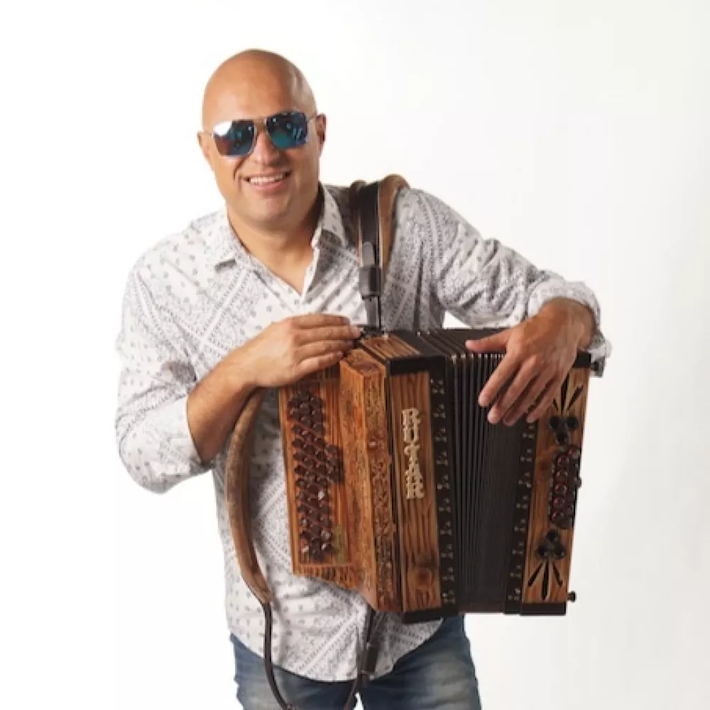 Bo&scaron;tjan Konečnik naredil največjo in najmanj&scaron;o frajtonarico na svetu