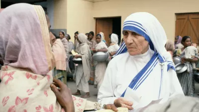 Mati Tereza v Kalkuti leta 1980 / Foto: Profimedia