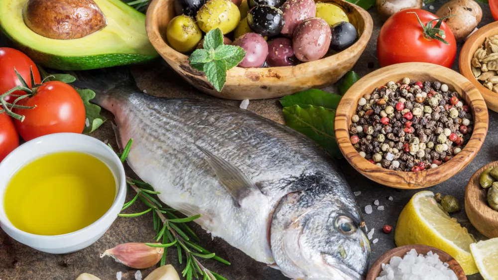 Ribe in zelenjava / Foto: Istock