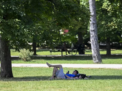 Vročinavisoke temperaturepoletjepripekavročinski val globalno segrevanje30.6.2025 Vročinski val v Ljubljani.FOTO: Nik Erik Neubauer