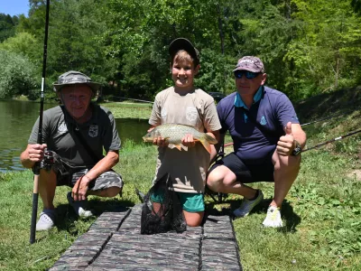 Ribolov mlade uči potrpežljivosti