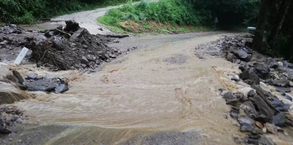 Vitanje neurje 4. julij 2025 Foto: Tone Sltinek/Meteoinfo Slovenija/Facebook