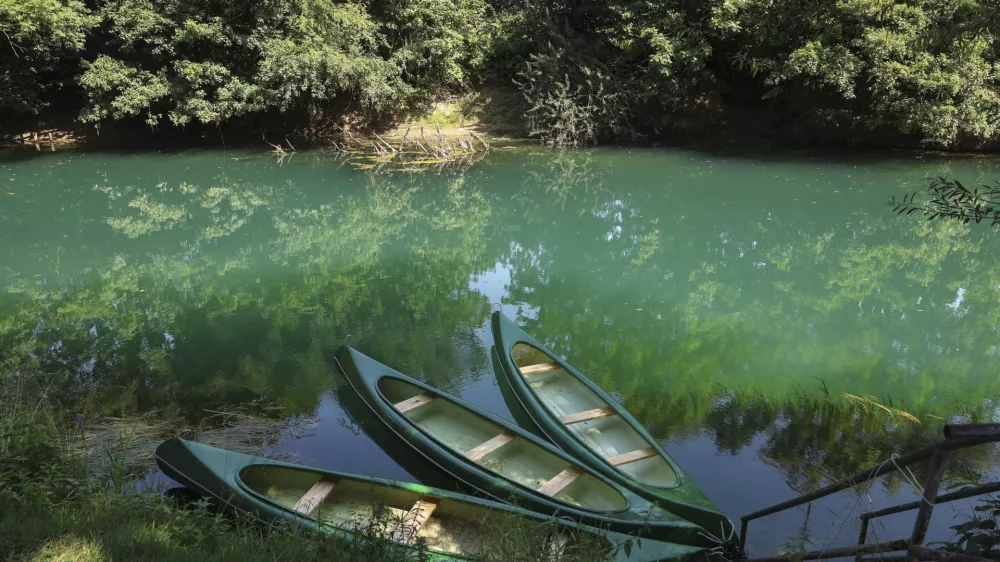 - 26.07.2024 - reportaža Vrhinka - poletje, kopanje, Star Maln, Ljubljanica //FOTO: Jaka Gasar