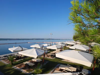 plaža meduza portorož