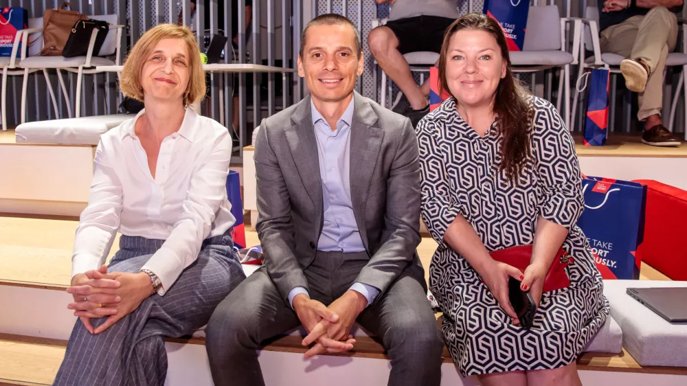 Z leve: Danira Rančić, članica uprave Plave Lagune, Blaž Jakič, član uprave Zavarovalnice Triglav in Tja&scaron;a&nbsp;Kolenc Filipčič, direktorica marketinga&nbsp;v Zavarovalnici&nbsp;Triglav. F Sandi Fiser