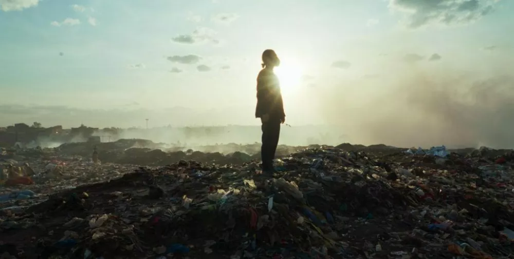 O prahu, času, odhajanjih in vrnitvah