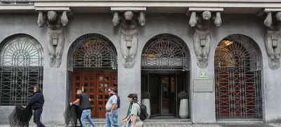 Veliko denarja v bankah, a brez vezave