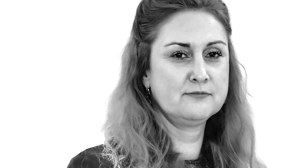 Neža Mrevlje- Redakcija Dnevnik 2024 - portreti za komentarje in kolumne - kolumnisti - komentatorji &ndash; novinarji - //FOTO: Tomaž Skale