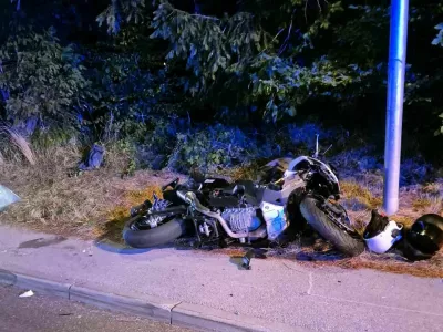 Nekaj dni po hudi nesreči je motorist v bolni&scaron;nici umrl. 