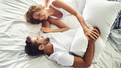 Posteljna telovadba ima &scaron;tevilne blagodejne učinke. / Foto: Istock