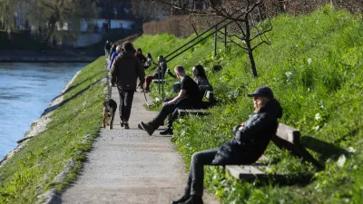 Je že pri&scaron;la jesen? Zbudili smo se v mrzlo jutro, temperature pod povprečjem