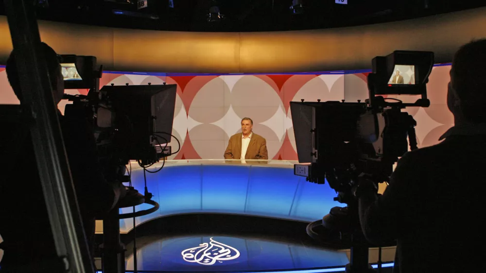 studio Al Jazeera Balkan (Al Džezira)- Bosna in Hercegovina 2011 - Sarajevo - arabska televizijska mreža Al Jazeera Balkans - prva informativna mednarodna televizijska mreža na Balkanu, ki ima svoj sedež v Dohi, glavnem mestu Katarja /FOTO: Tomaž SkaleOPOMBA: ZA OBJAVO V PRILOGI &ndash; DNEVNIKOV OBJEKTIV - INTERVJU 2011