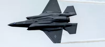 FILE PHOTO: A Lockheed Martin F-35 fighter jet performs during the International Aerospace Exhibition ILA on the opening day at Schoenefeld Airport in Berlin, Germany June 5, 2024. REUTERS/Axel Schmidt/File Photo