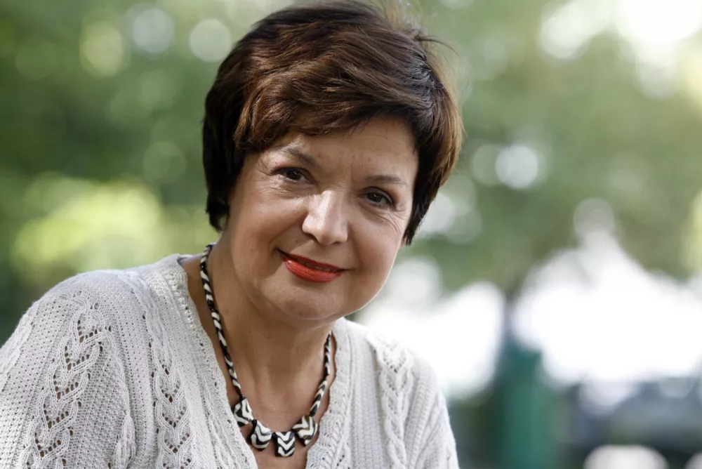 V domovih za starej&scaron;e se temperatura povzpne tudi do 33 stopinj Celzija