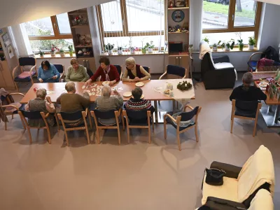 - 11.12.2023 &ndash; Hi&scaron;a dobre volje HDV Komen - Dom upokojencev Nova Gorica, dnevni center za starej&scaron;e, Komen 62 //FOTO: Nik Erik Neubauer