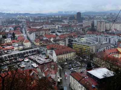 - 03.03.2016 - panoramski posnetek z ljubljanskega gradu - panorama Ljubljana - ljubljanska tržnica - //FOTO: Tomaž Skale