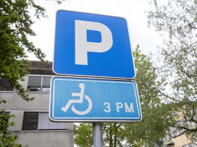 - 28.05.2019 - parkirno mesto za invalide - parkiri&scaron;če invalidi &ndash; parkiranje //FOTO: Matjaž Ru&scaron;t
